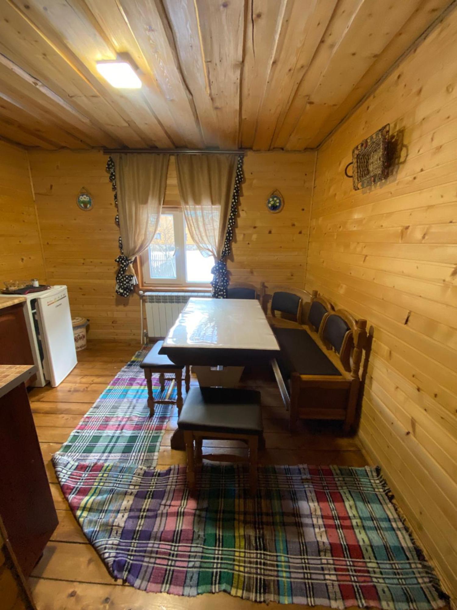 Сімейний Номер 1 Садиба У Ані Synevyrsʼka Polyana Exterior foto